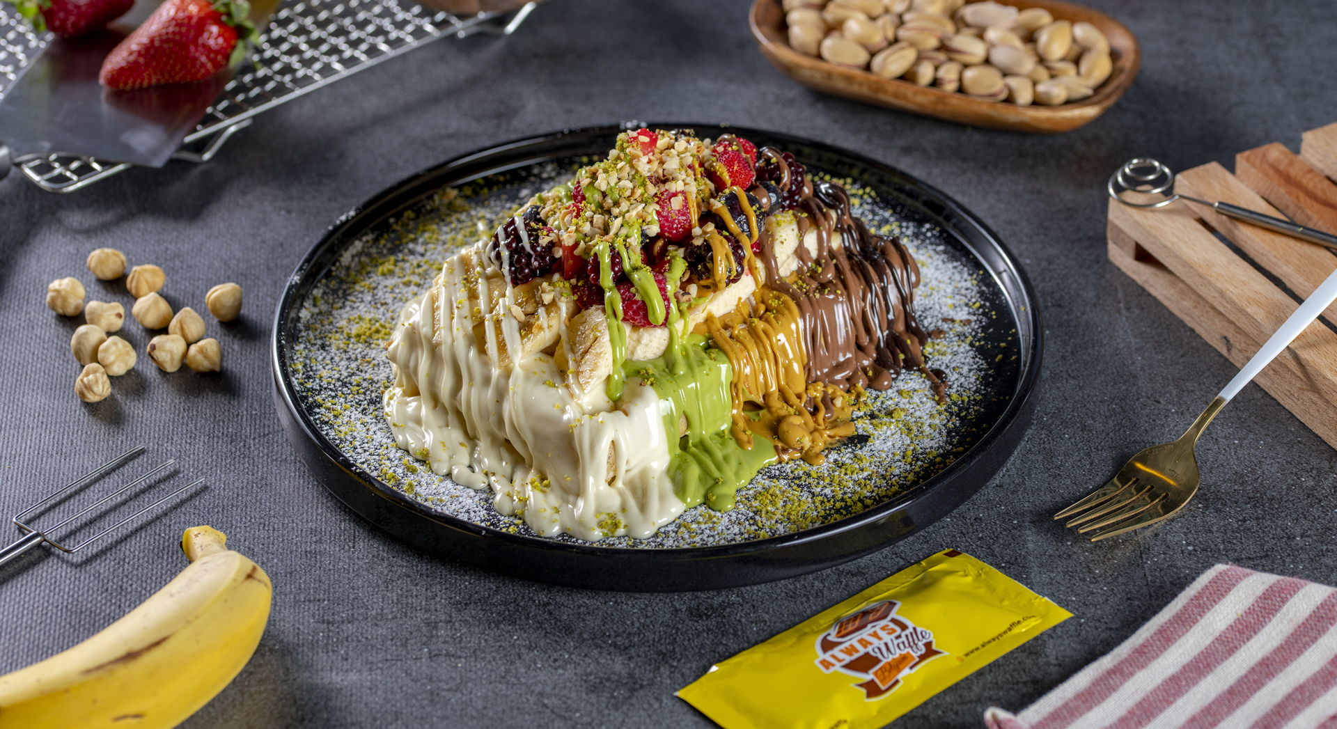 Mevsim Meyveli Waffle Şöleni